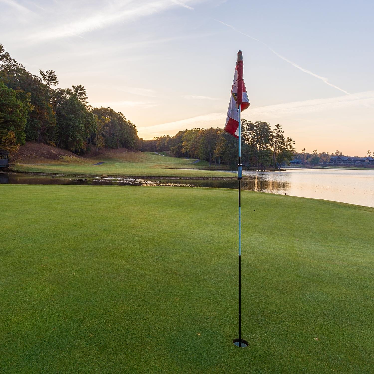 Big canoe waterfront golf hole